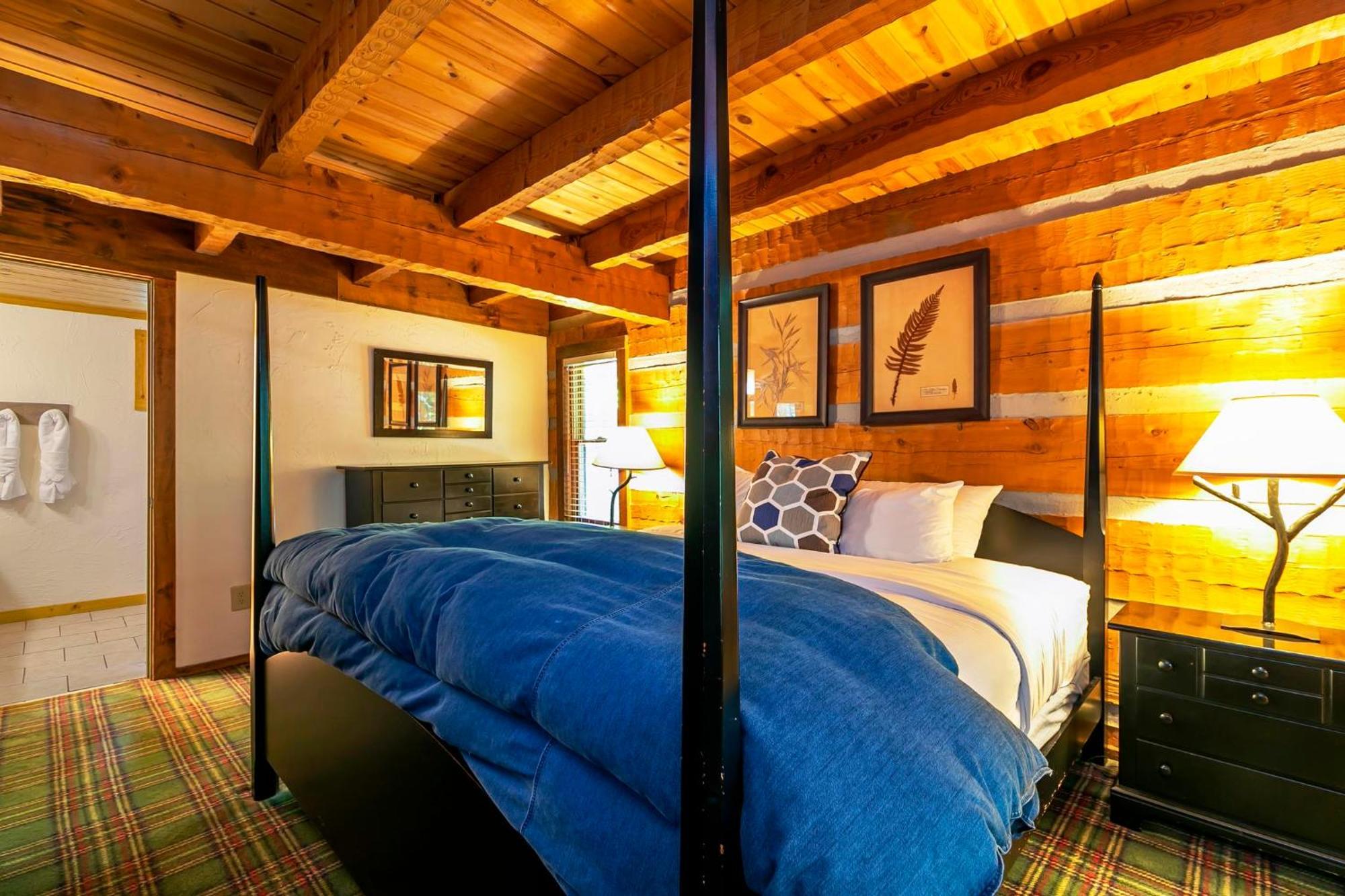 Dancing Bear Lodge *